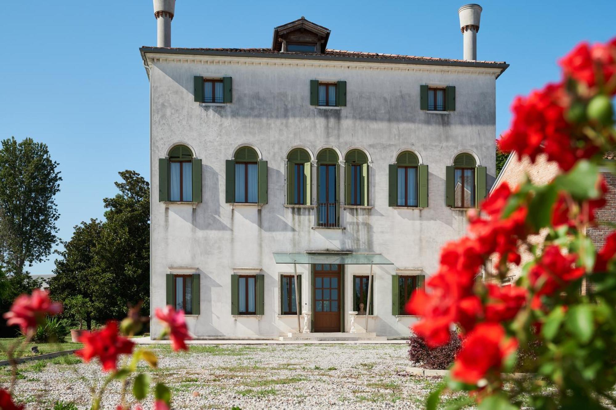 Villa Martin Sambruson Exteriör bild